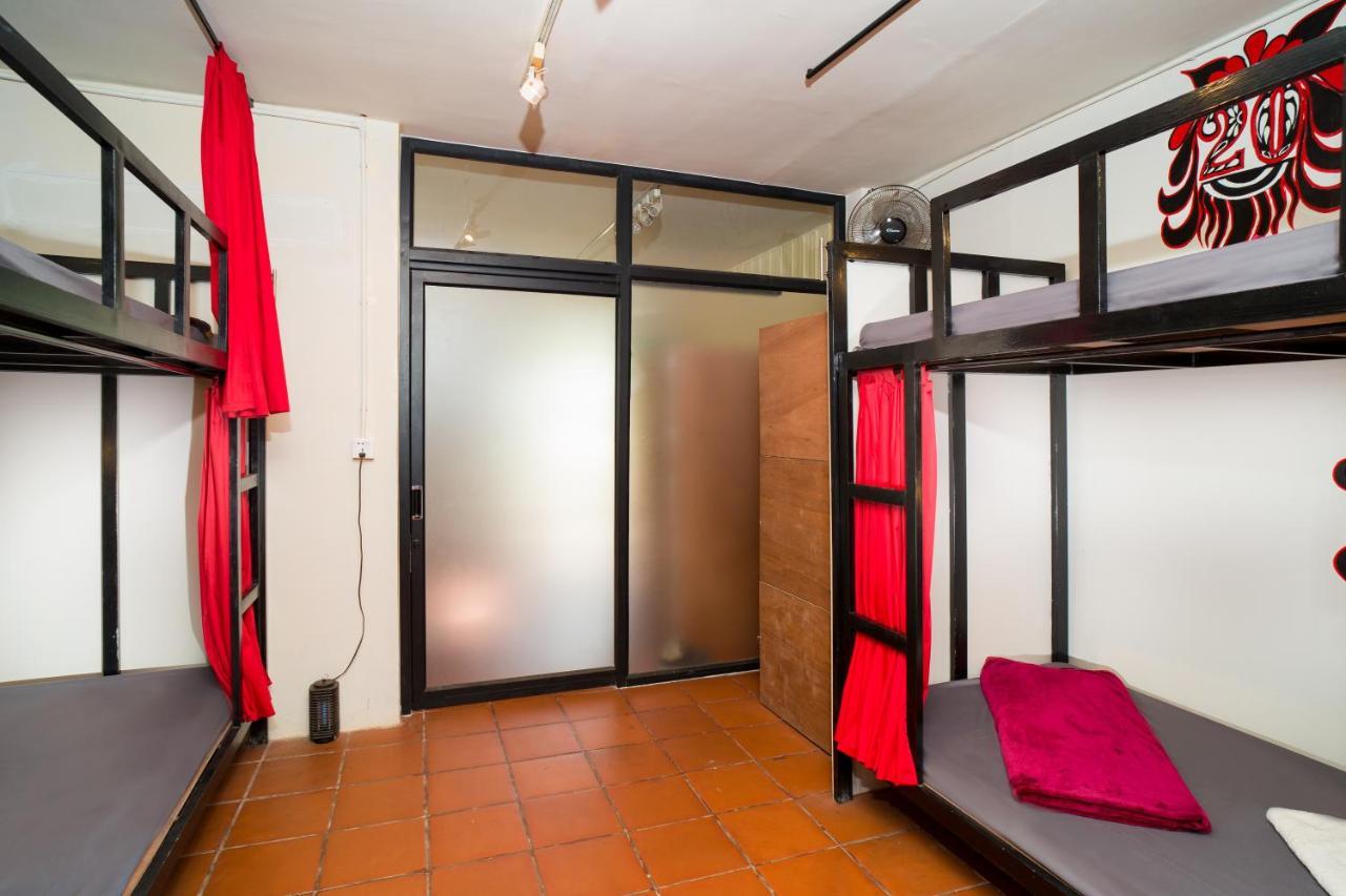 Pomme Brewhouse Hostel Siem Reap Luaran gambar