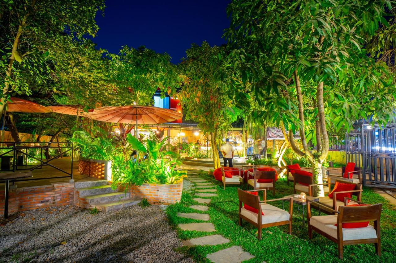 Pomme Brewhouse Hostel Siem Reap Luaran gambar